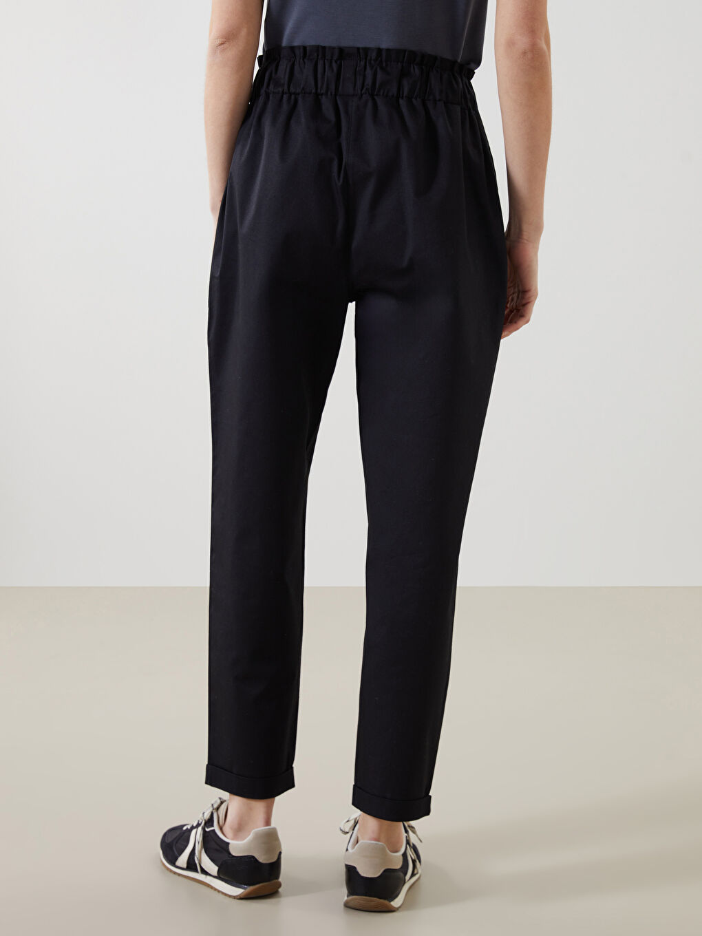 Siyah Beli Lastikli Kadın Pantolon-3