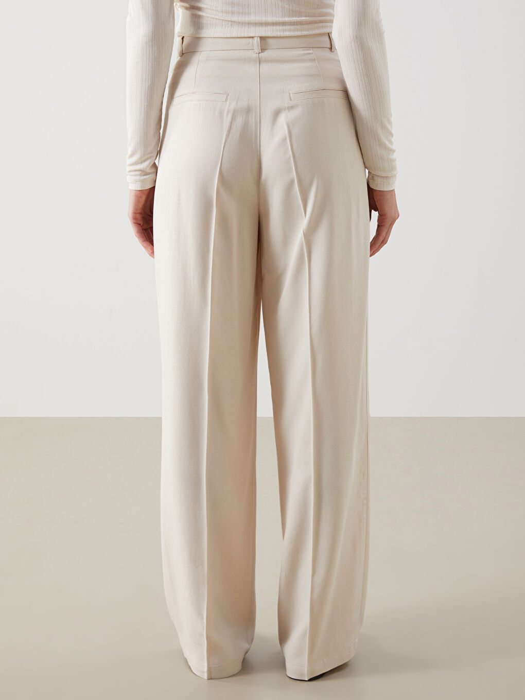 Bej Loose Fit Keten Karışımlı Kadın Pantolon-3