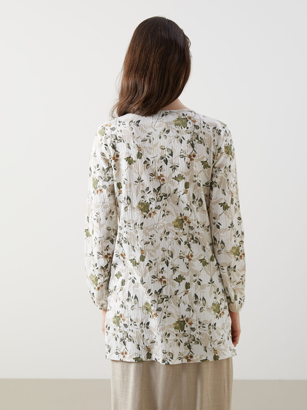 Ekru Bağlamalı Yaka Çiçekli Kadın Tunik-3
