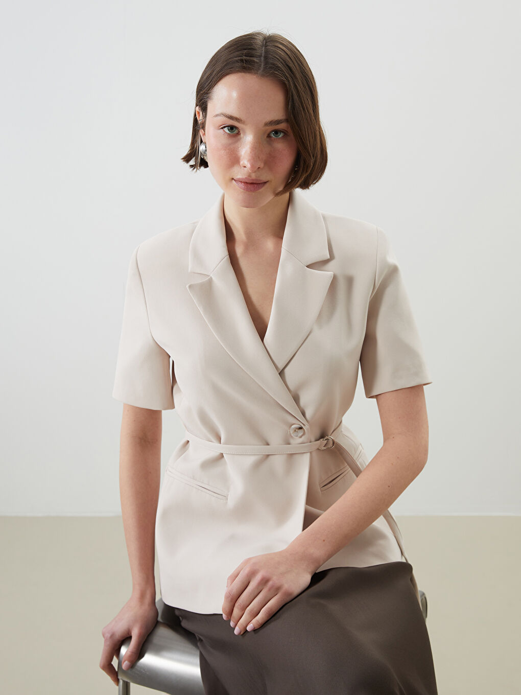 LCWAIKIKI Classic Ekru Beli Kemerli Krep Kadın Blazer Ceket