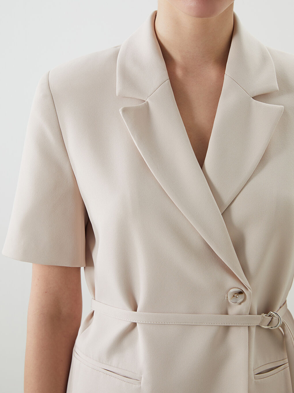 LCWAIKIKI Classic Ekru Beli Kemerli Krep Kadın Blazer Ceket - 2
