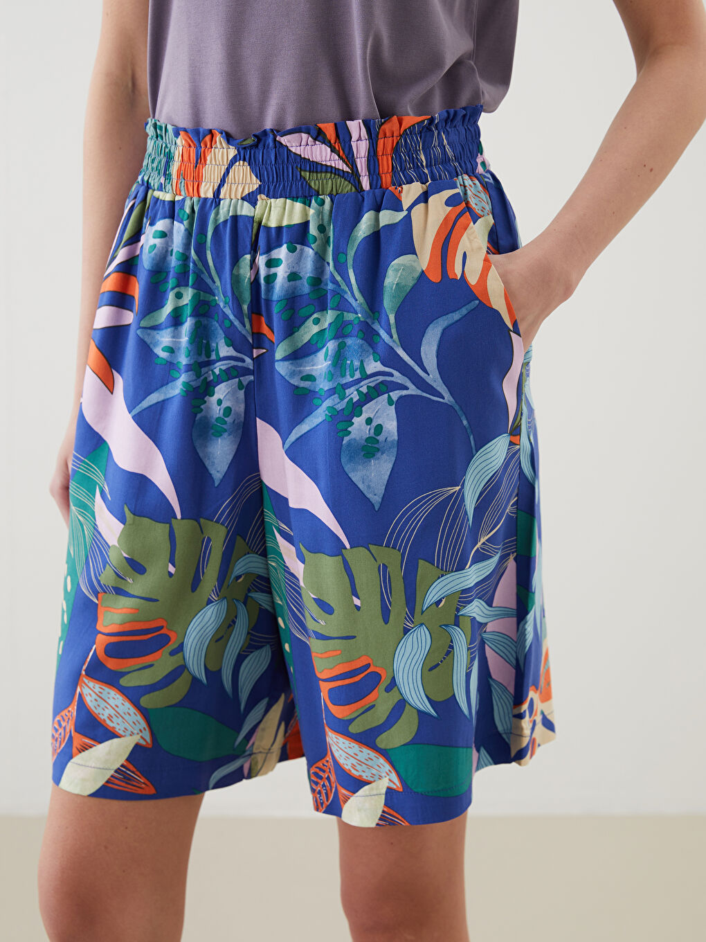 LC Waikiki Elasticated Waist Floral Women's Shorts -S5JU42Z8-LRR