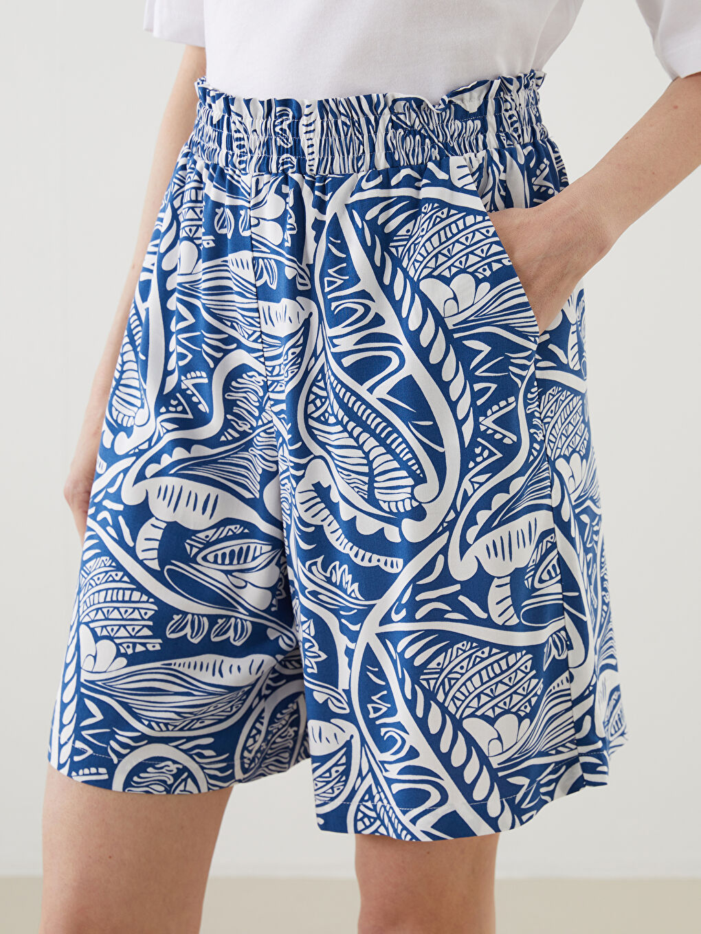 LC Waikiki Woman NAVY Shorts -S5JU42Z8-LSJ