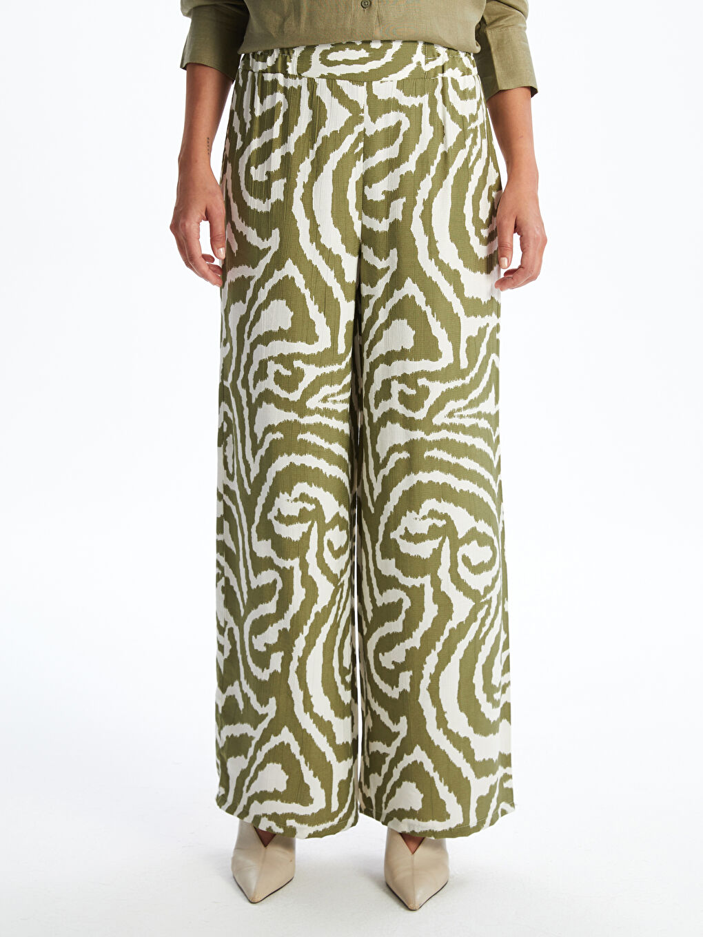 LCWAIKIKI Classic Elasticated Waist Patterned Women's Trousers -S5JU45Z8-LRR