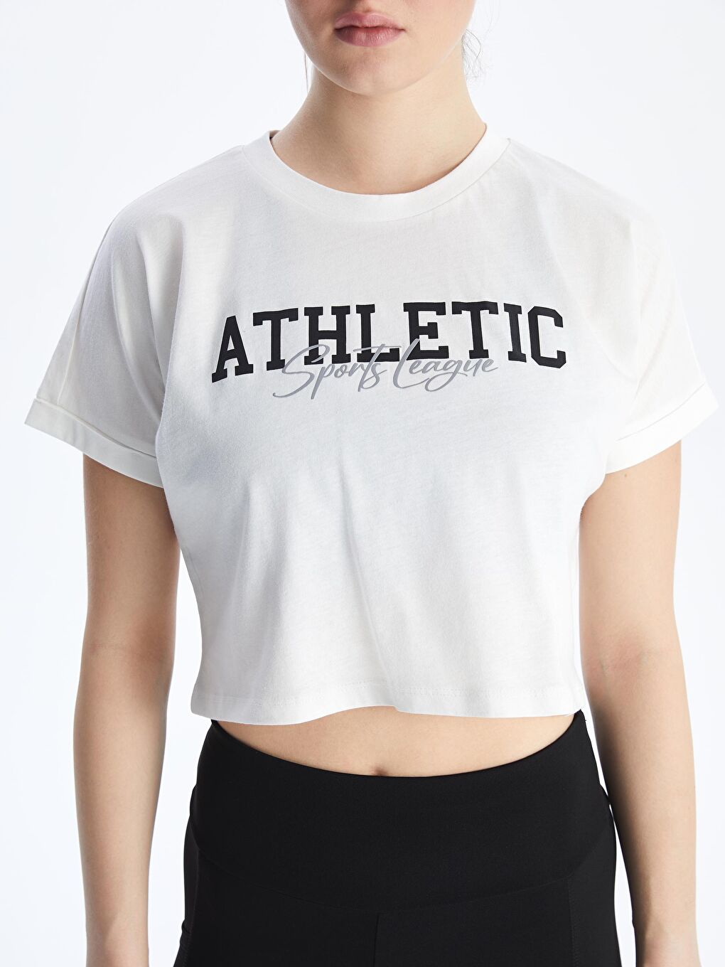 Beyaz Bisiklet Yaka Baskılı Crop Kadın Spor Tişört-2