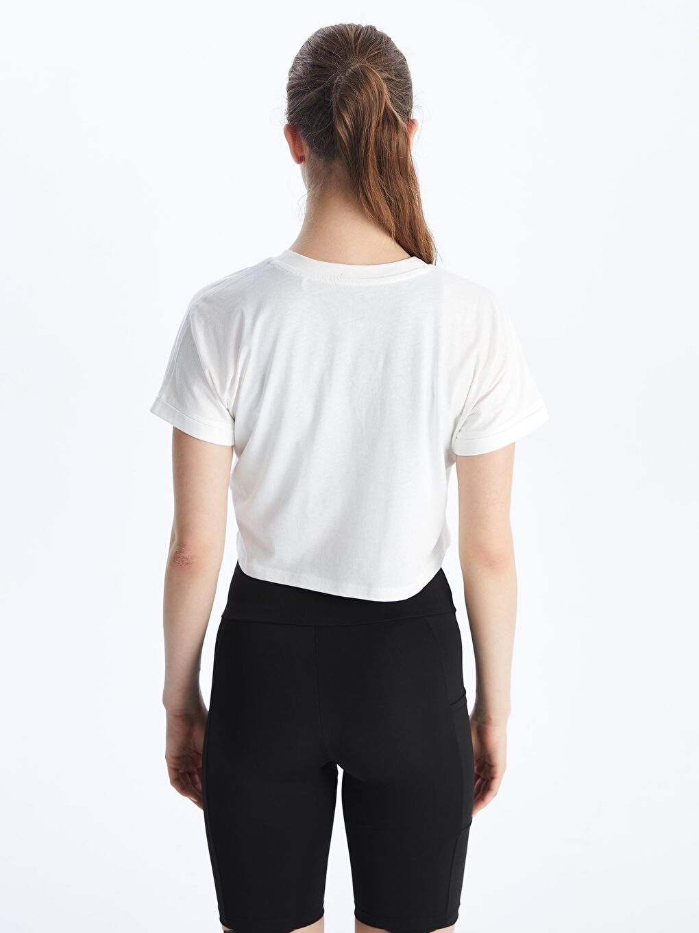 Beyaz Bisiklet Yaka Baskılı Crop Kadın Spor Tişört-3