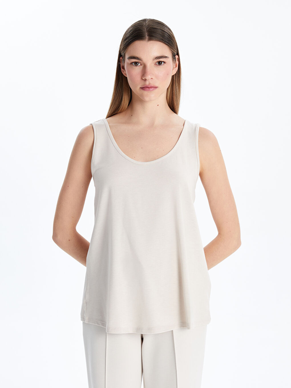 Әйелдерге арналған спорттық майка U мойын