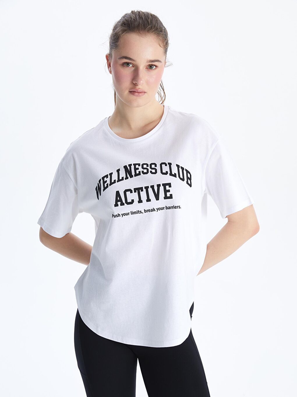 ქალის პრინტიანი სპორტული მაისური მრგვალი ყელით