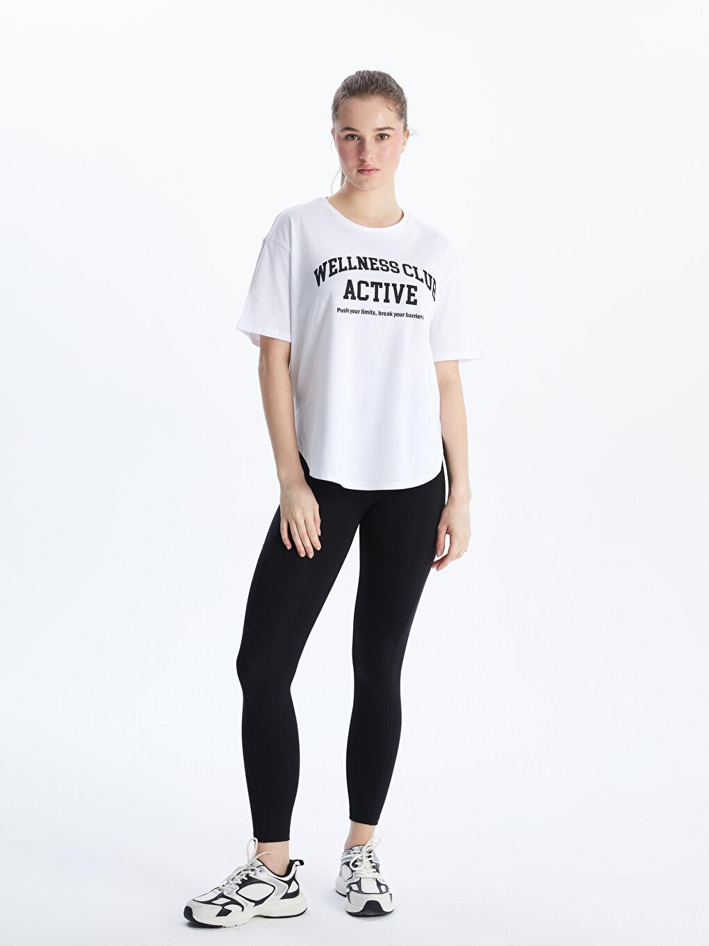 ქალის პრინტიანი სპორტული მაისური მრგვალი ყელით-1