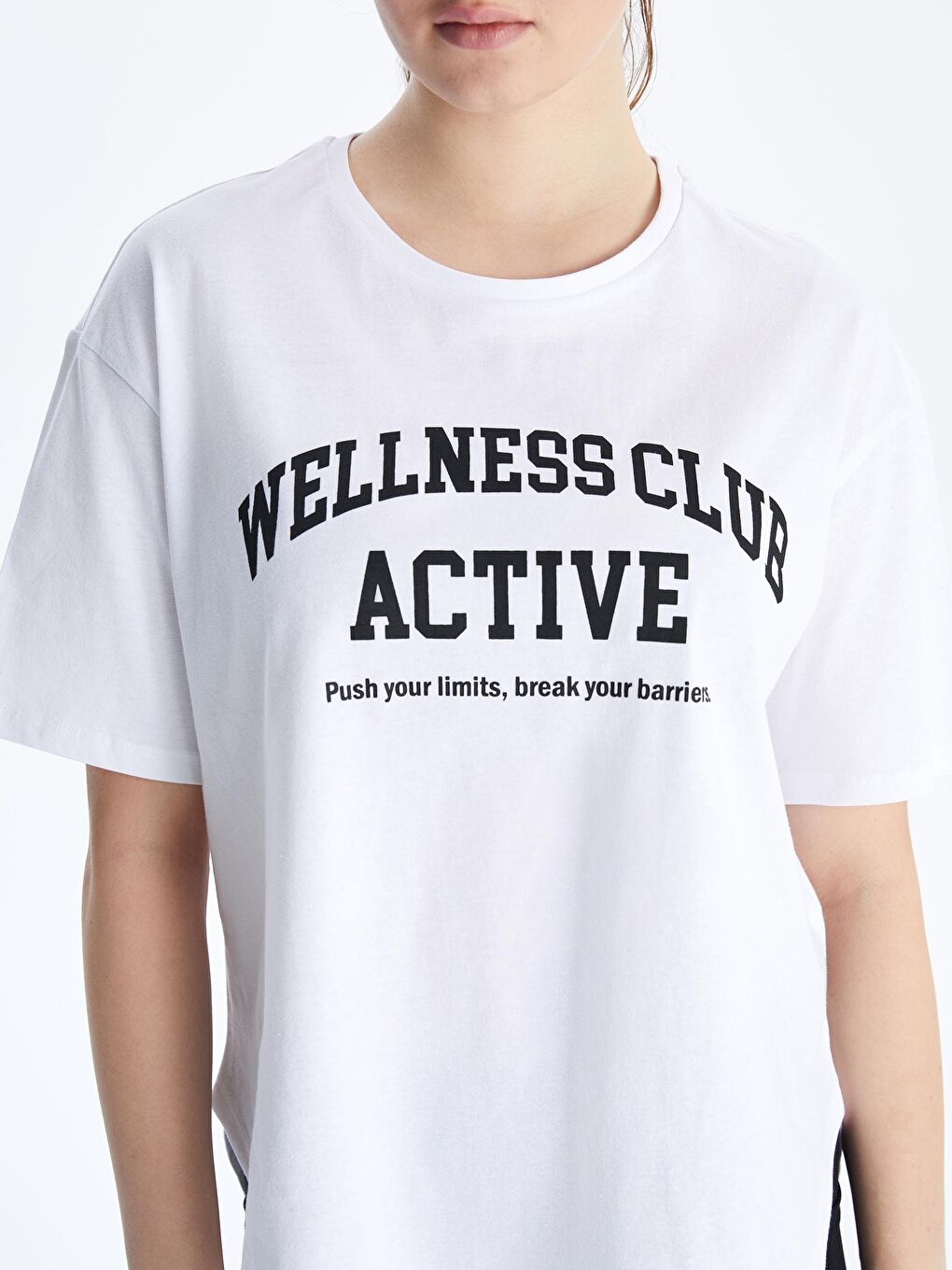 ქალის პრინტიანი სპორტული მაისური მრგვალი ყელით-2