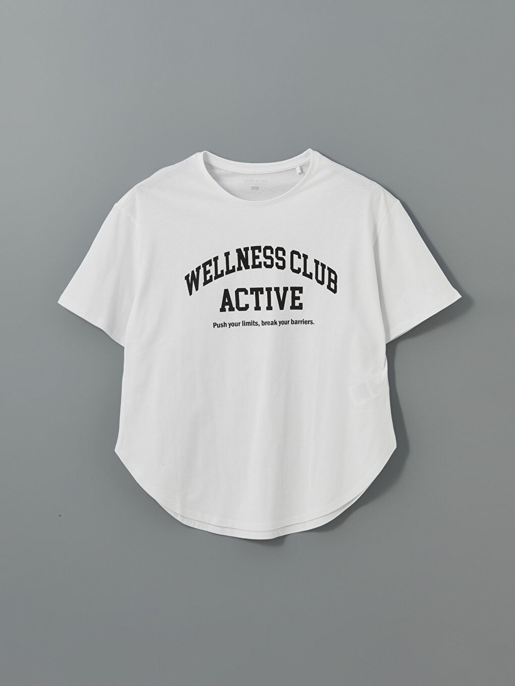 ქალის პრინტიანი სპორტული მაისური მრგვალი ყელით-4