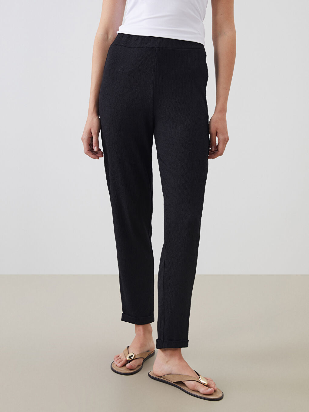 LCWAIKIKI Classic Pantalone za Žene Šargarepa Kroja sa Teksturom i Elastičnim Struk -S5JV92Z8-CVL