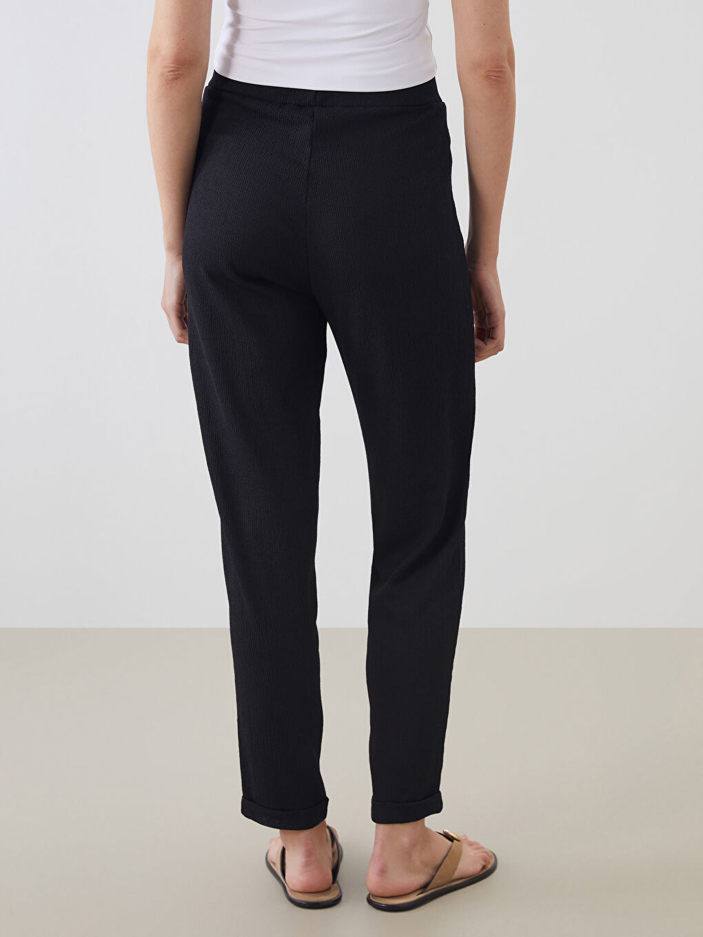LCWAIKIKI Classic Pantalone za Žene Šargarepa Kroja sa Teksturom i Elastičnim Struk -S5JV92Z8-CVL