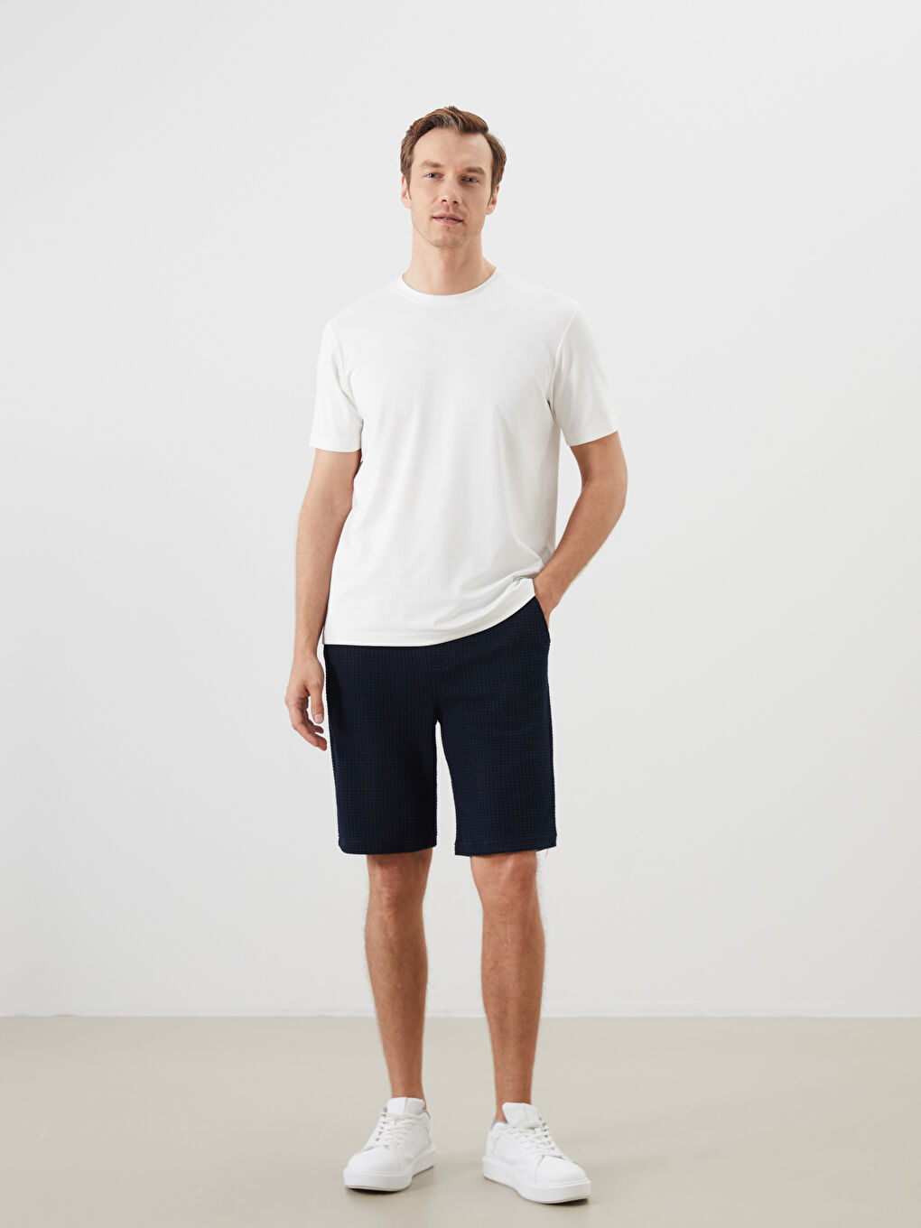 Lacivert Standart Kalıp Erkek Şort