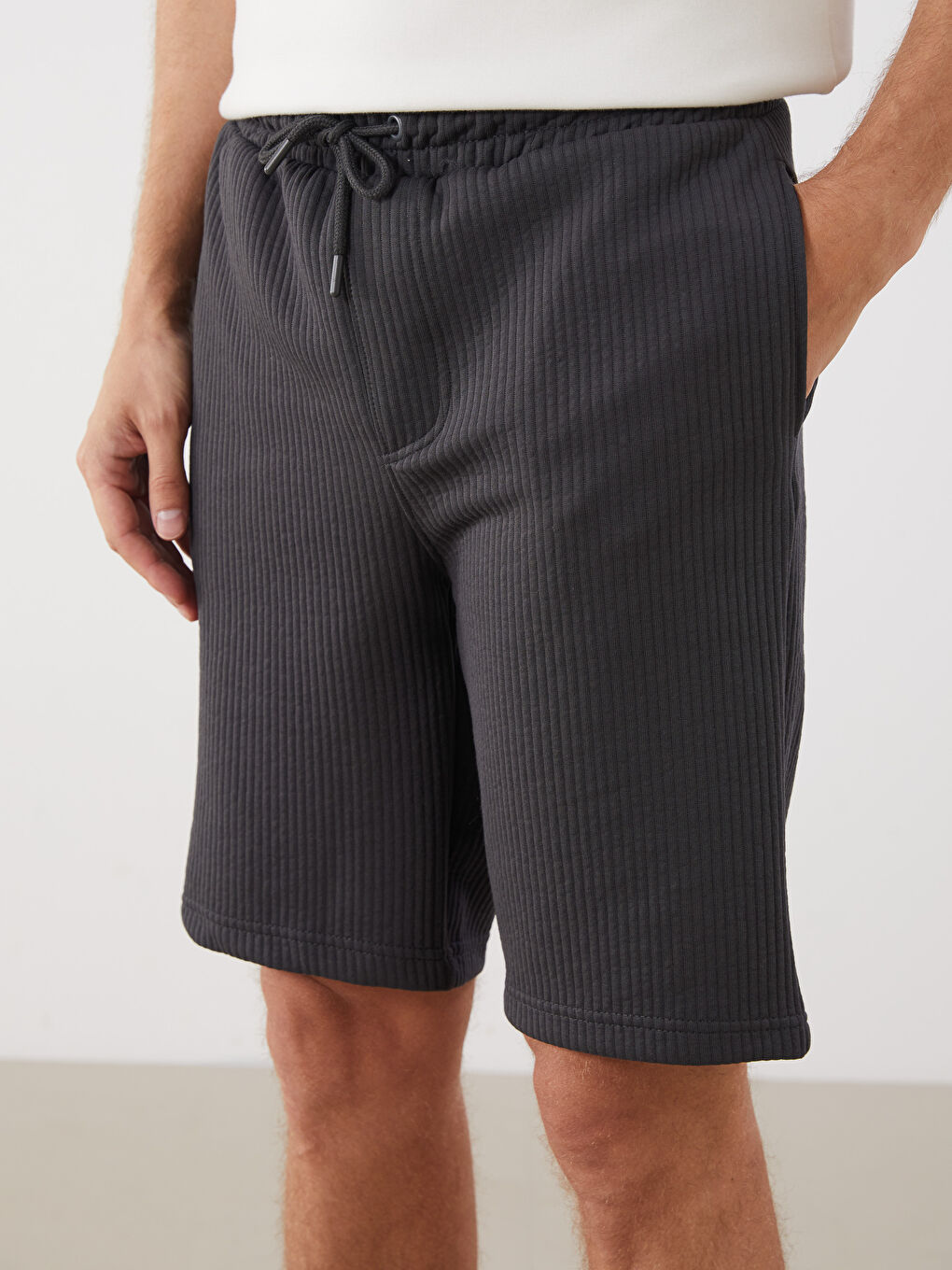 LCWAIKIKI Classic Standard Fit Men's Shorts -S5JY05Z8-YM6