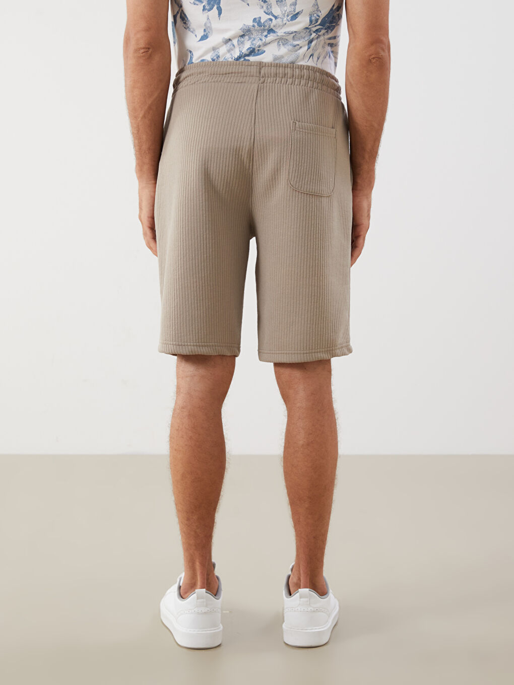 LCWAIKIKI Classic Standard Fit Men's Shorts -S5JY05Z8-Z3L