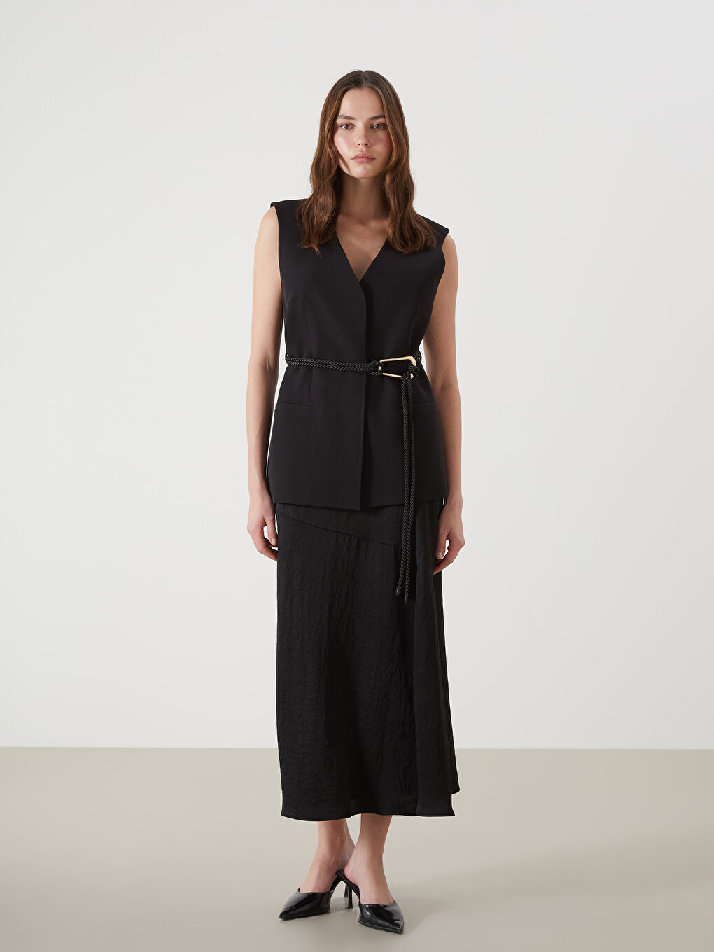 Siyah V Yaka Kadın Klasik Yelek-1