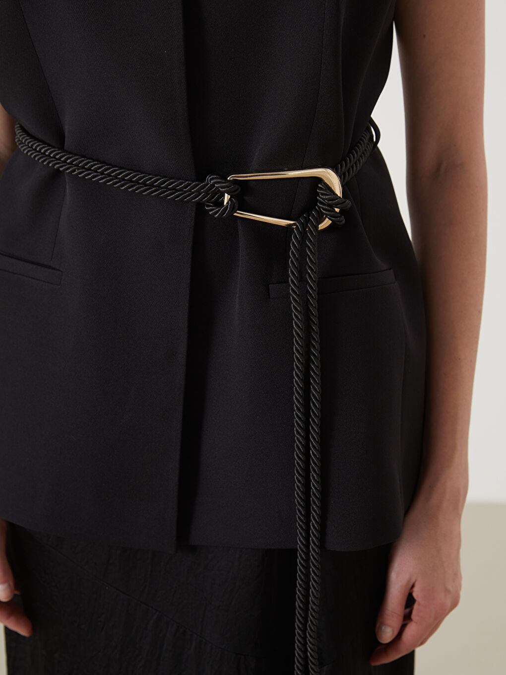 Siyah V Yaka Kadın Klasik Yelek-2