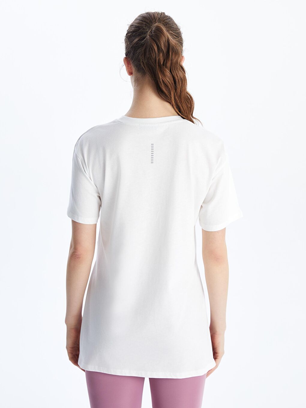 Beyaz Bisiklet Yaka Reflektör Baskılı Kadın Spor Tişört-3