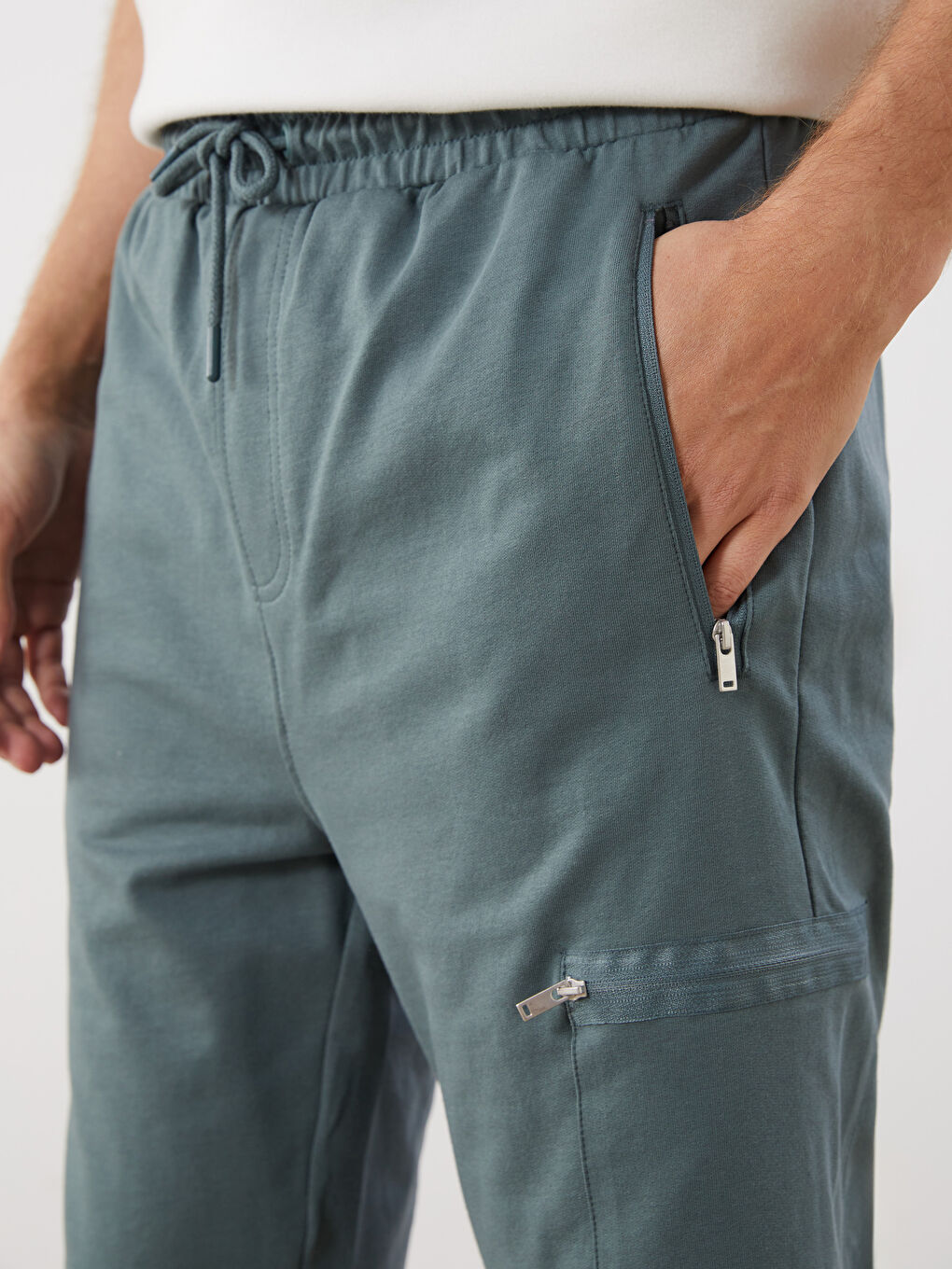LCWAIKIKI Classic Standard Fit Men's Shorts -S5K042Z8-Z5M
