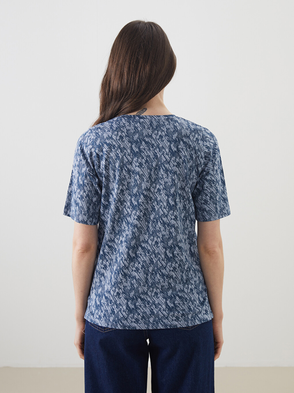 V-neck Patterned Blouse-3