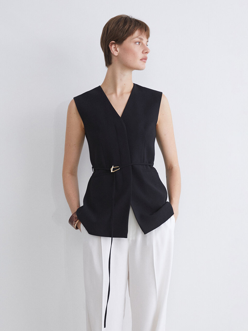 LCWAIKIKI Classic V Neck Women's Classic Waistcoat -S5K211Z8-CVL