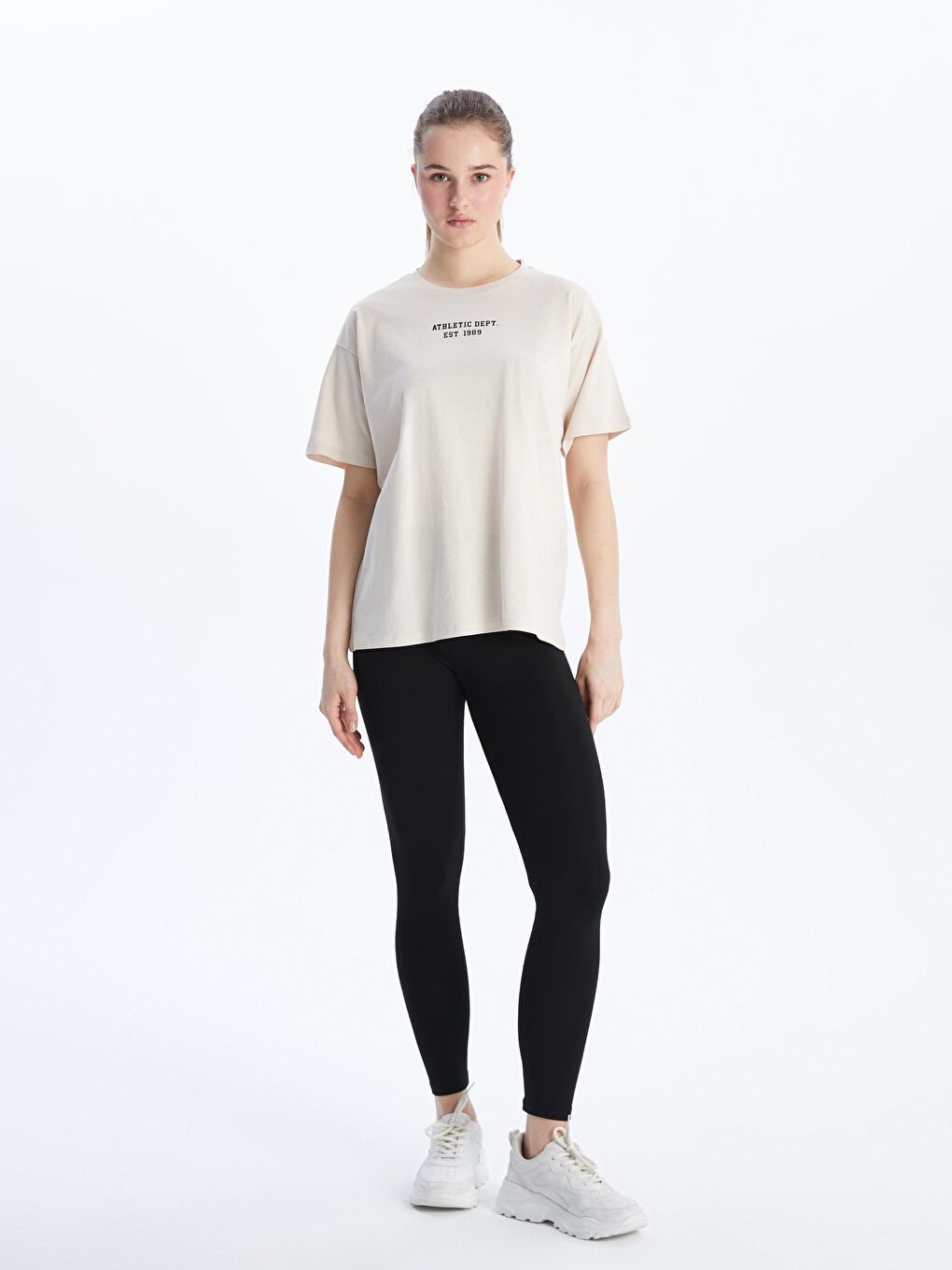 Әйелдерге арналған принтті спорттық футболка-1