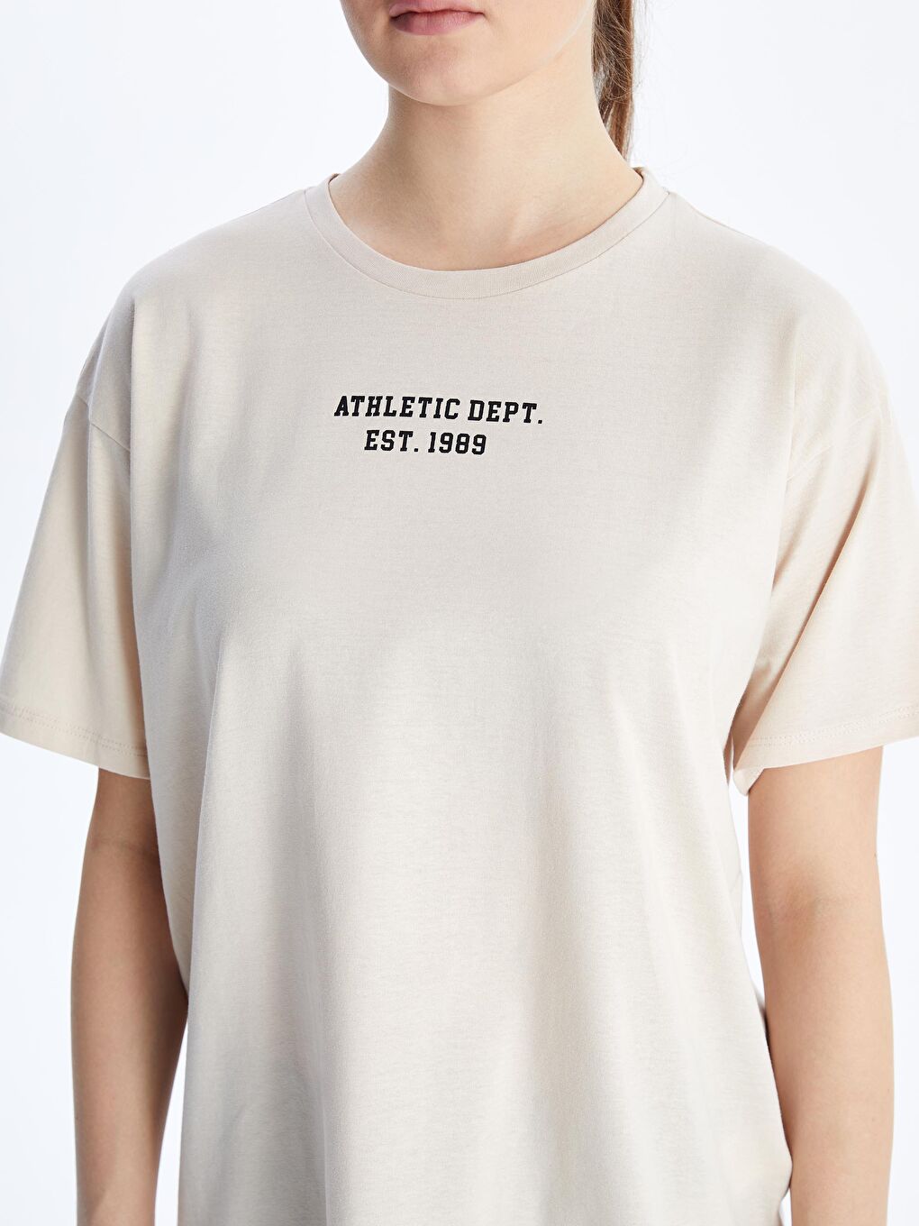 Әйелдерге арналған принтті спорттық футболка-2