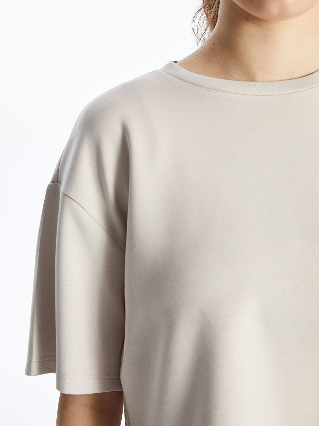 Bej Bisiklet Yaka Crop Kadın Spor Tişört-2