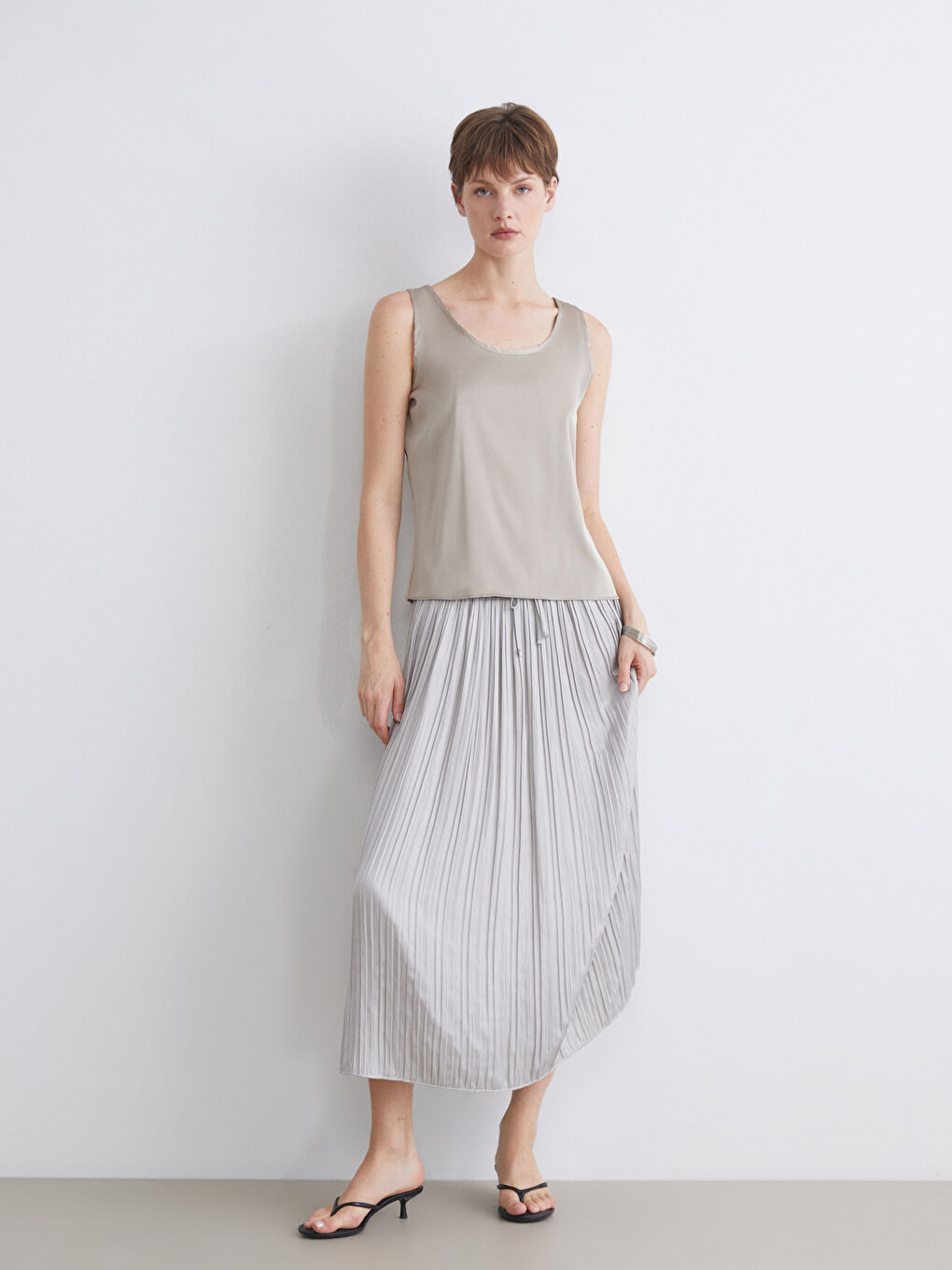 LCWAIKIKI Classic بلوزة ياقة على شكل حرف U للسيدات -S5K255Z8-YSL