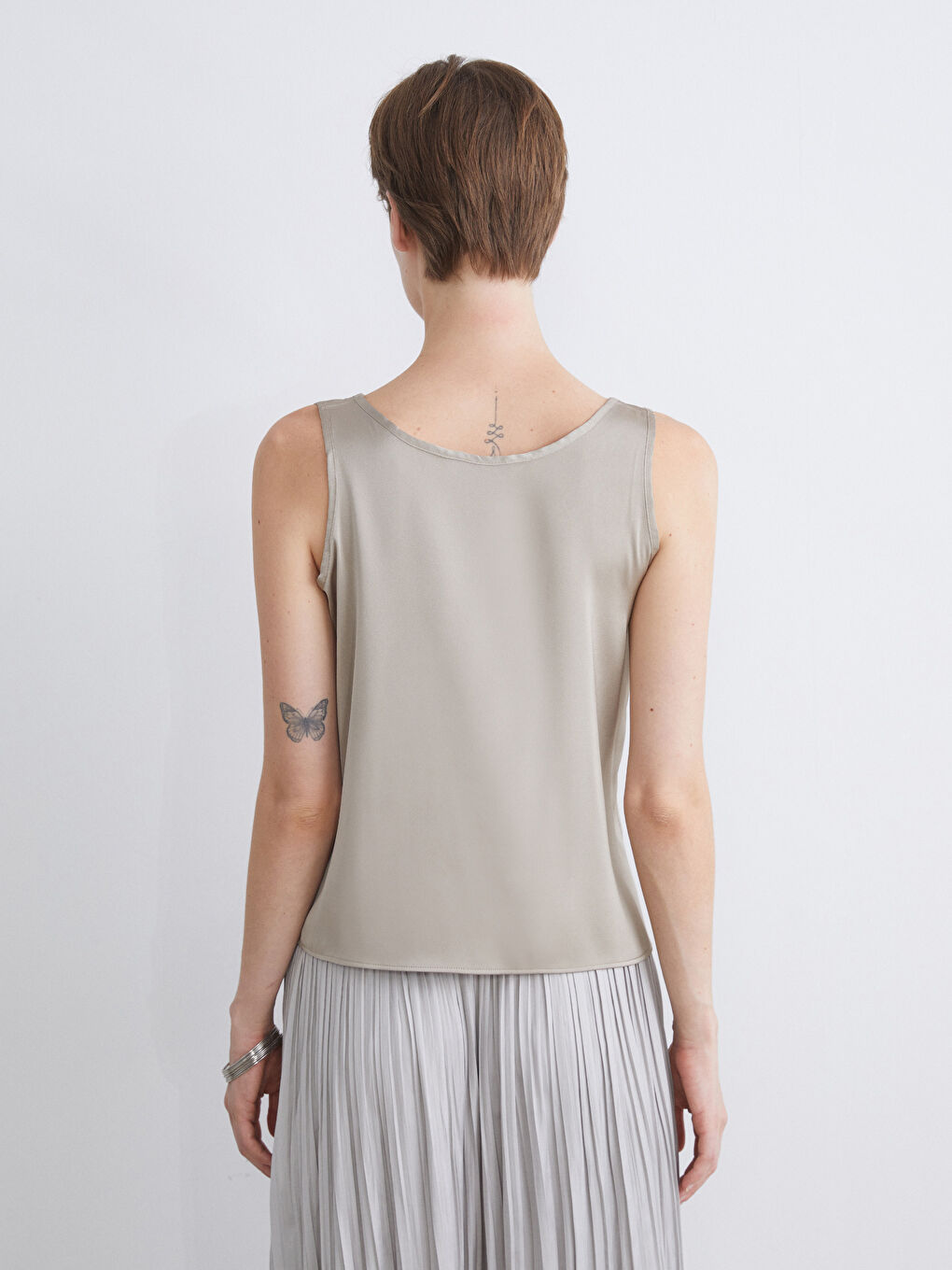 LCWAIKIKI Classic بلوزة ياقة على شكل حرف U للسيدات -S5K255Z8-YSL