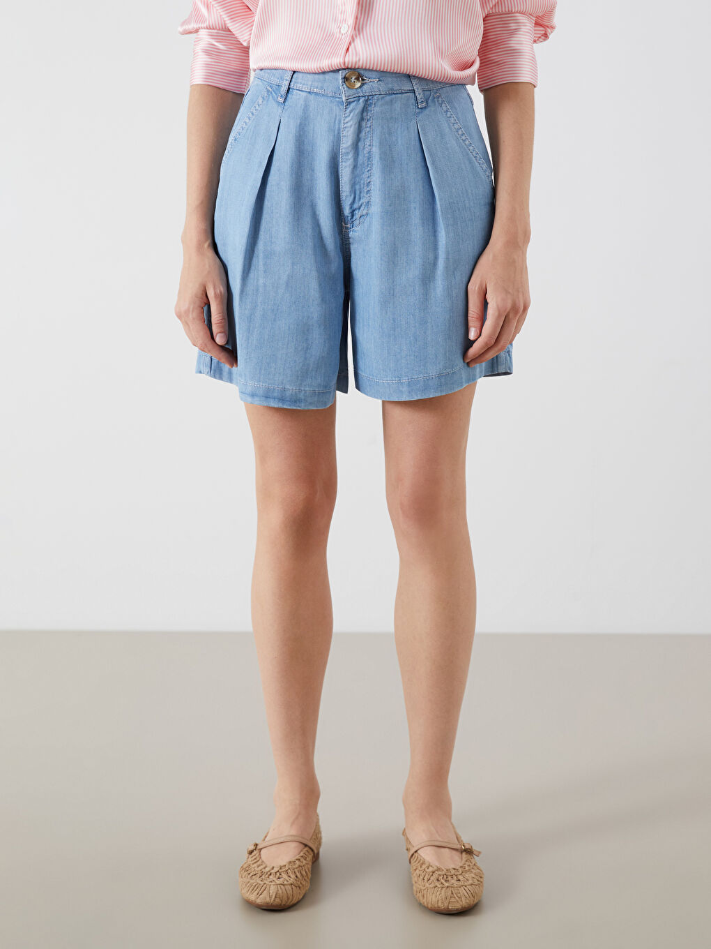 İndigo Loose Fit Kadın Pileli Jean Şort-1