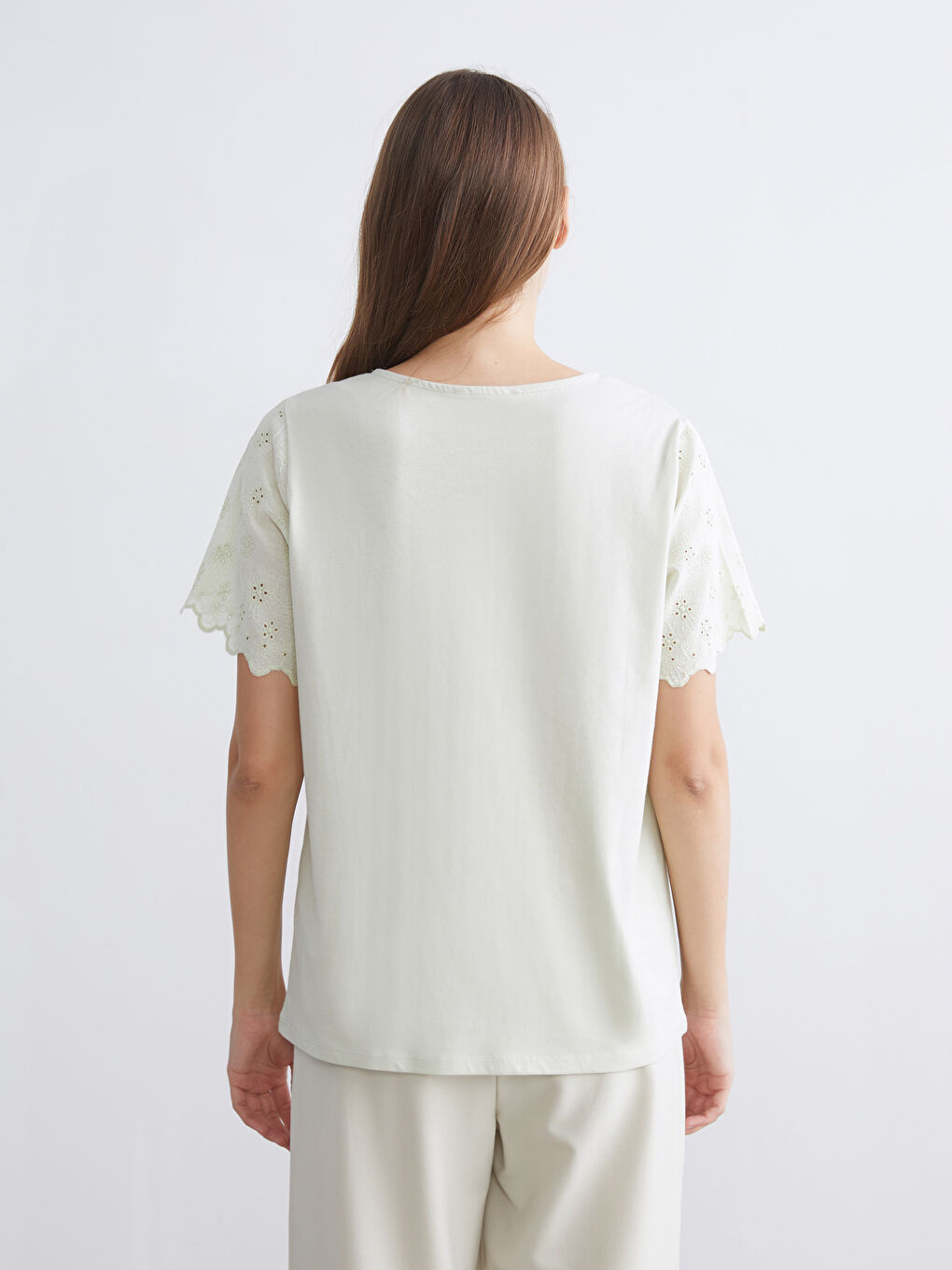 LCWAIKIKI Classic Bluza za Žene sa Okruglim Izrezom i Vezom -S5K323Z8-FWG