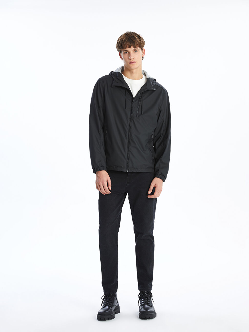 Siyah Standart Kalıp Kapüşonlu Erkek İnce Mont-3