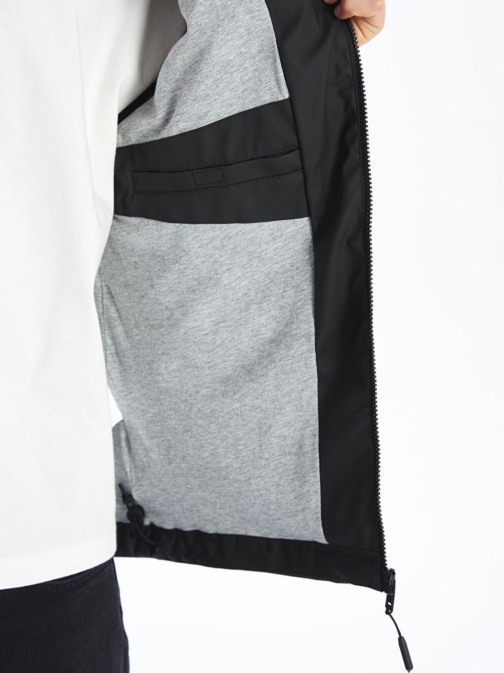 Siyah Standart Kalıp Kapüşonlu Erkek İnce Mont-7