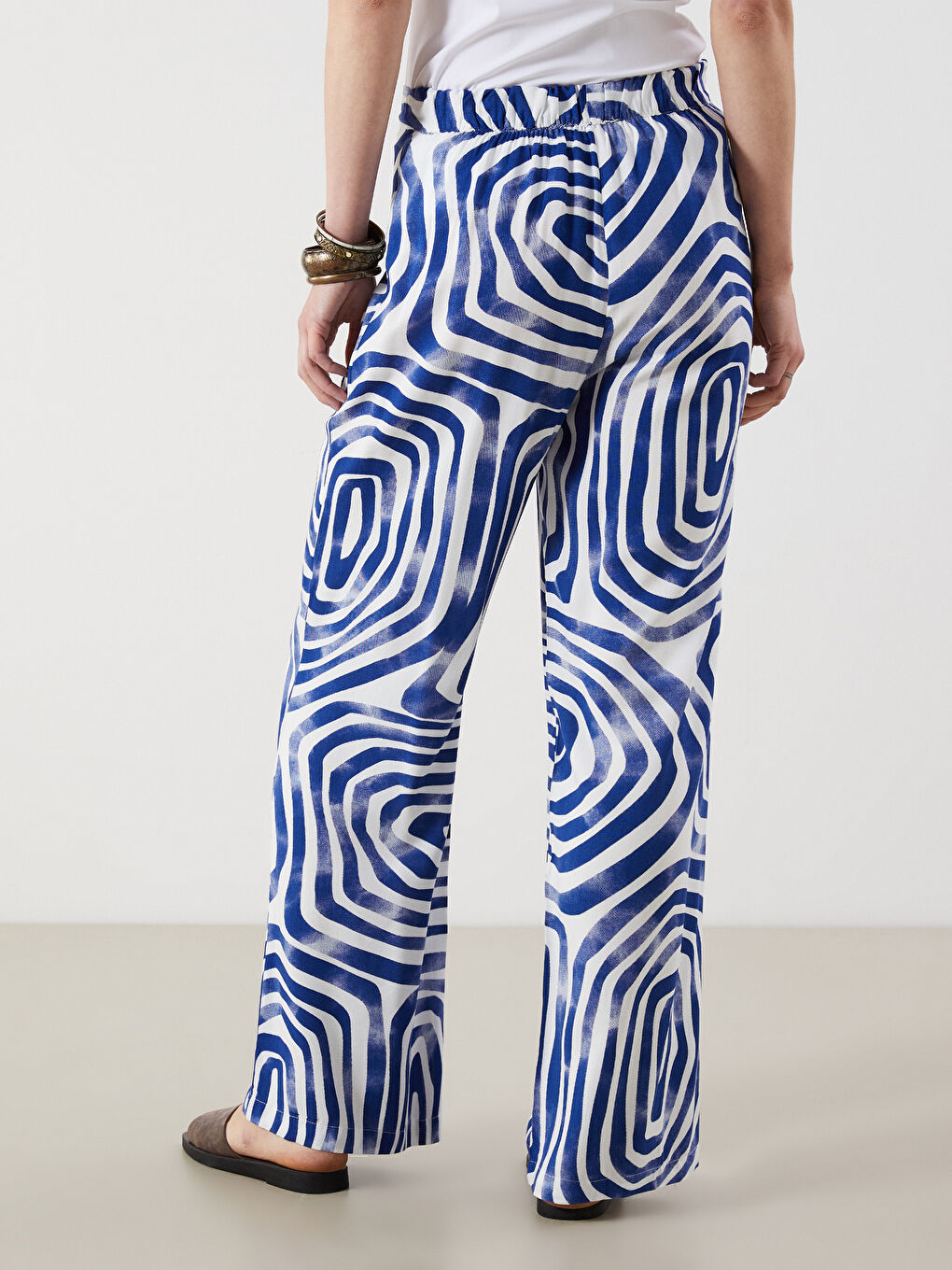 پانتۆڵی کەمەر لاستیکی نەخشدار بۆ ژنان-3