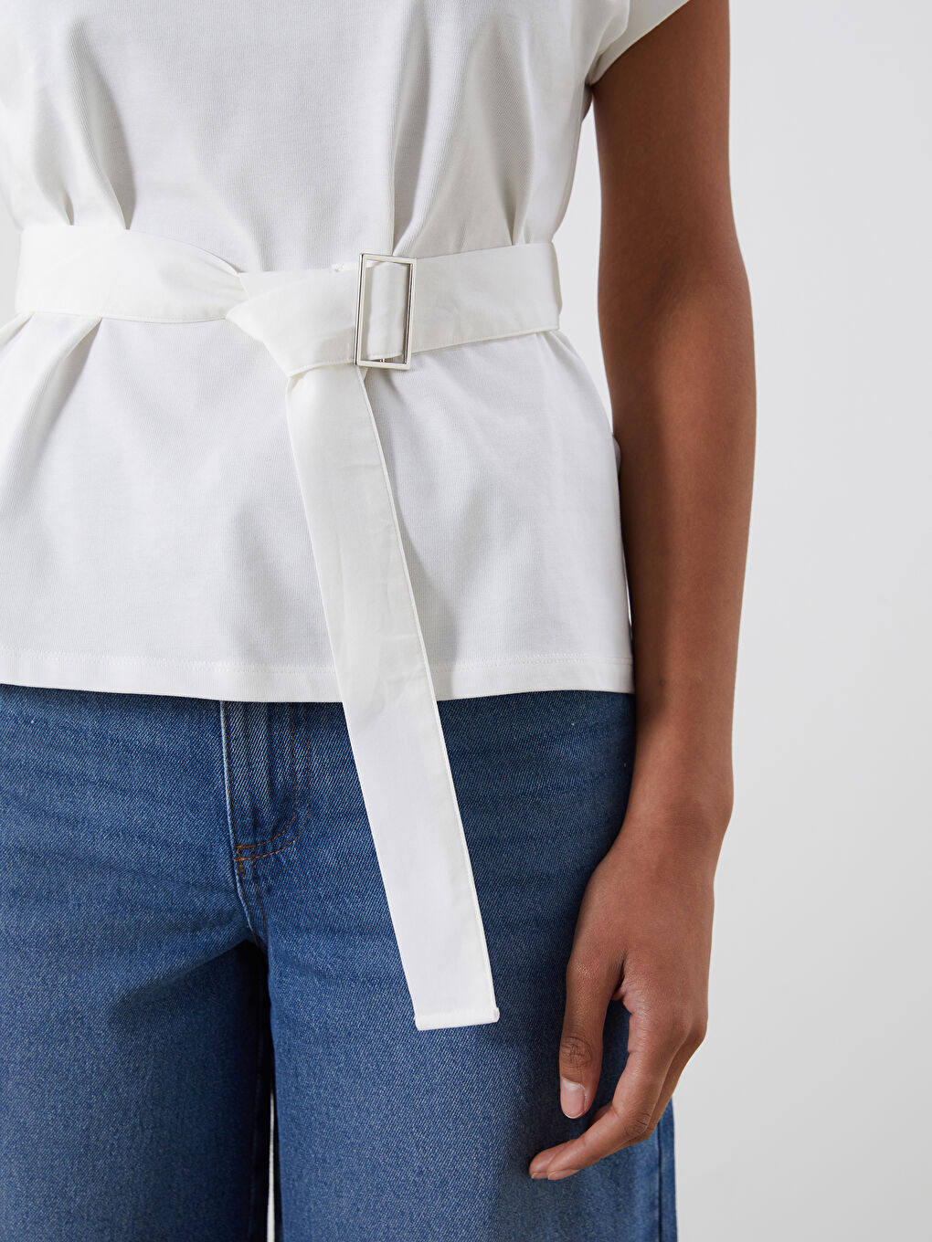 Ekru Bisiklet Yaka Kemerli Bluz-2