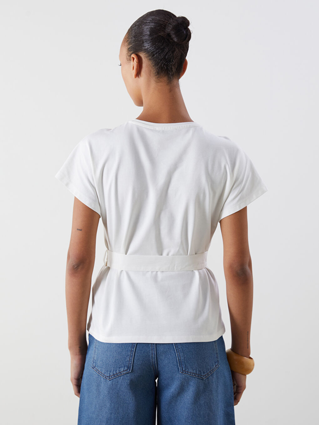 Ekru Bisiklet Yaka Kemerli Bluz-3