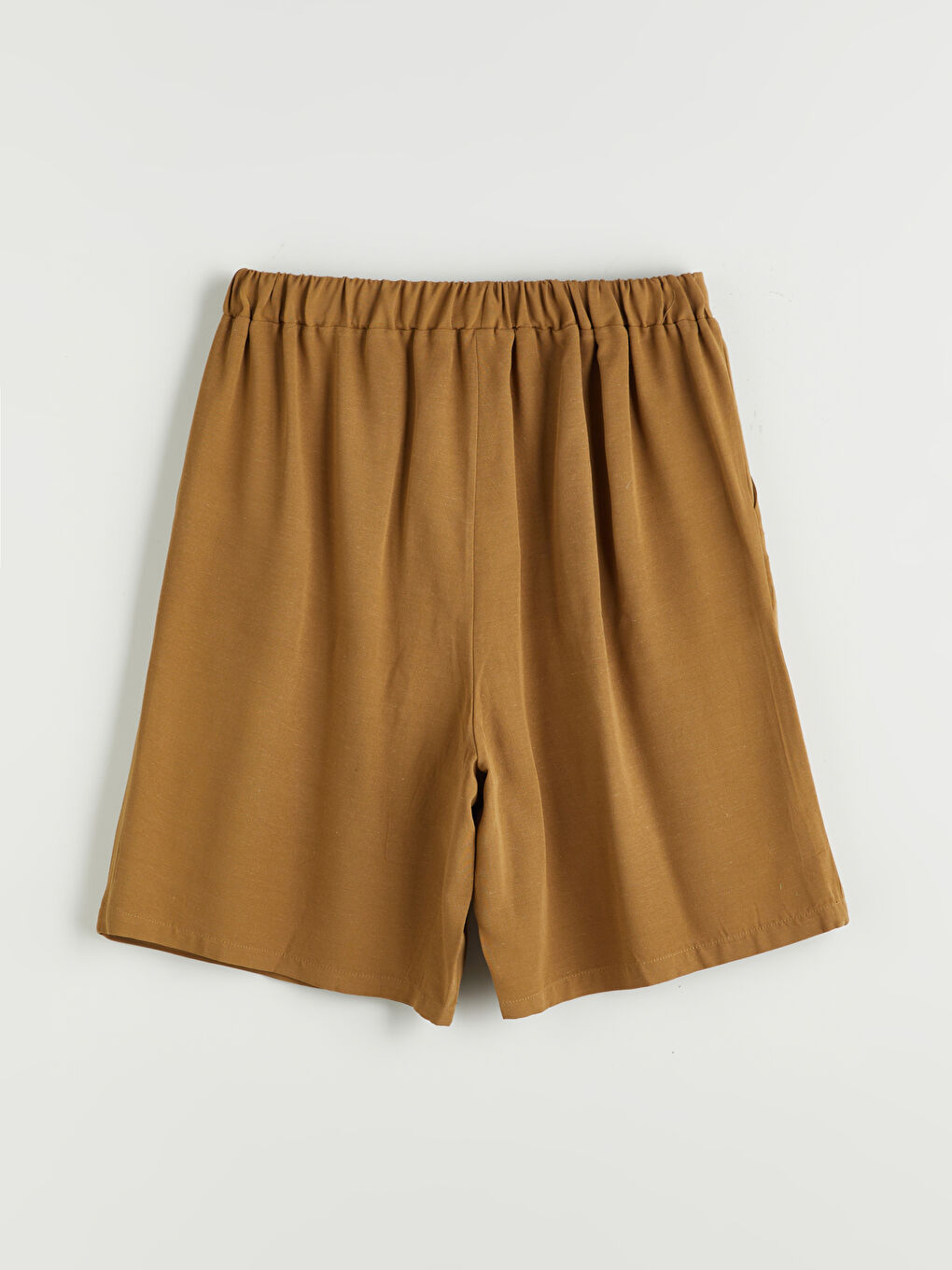 Haki Beli Lastikli Keten Karışımlı Kadın Şort-5