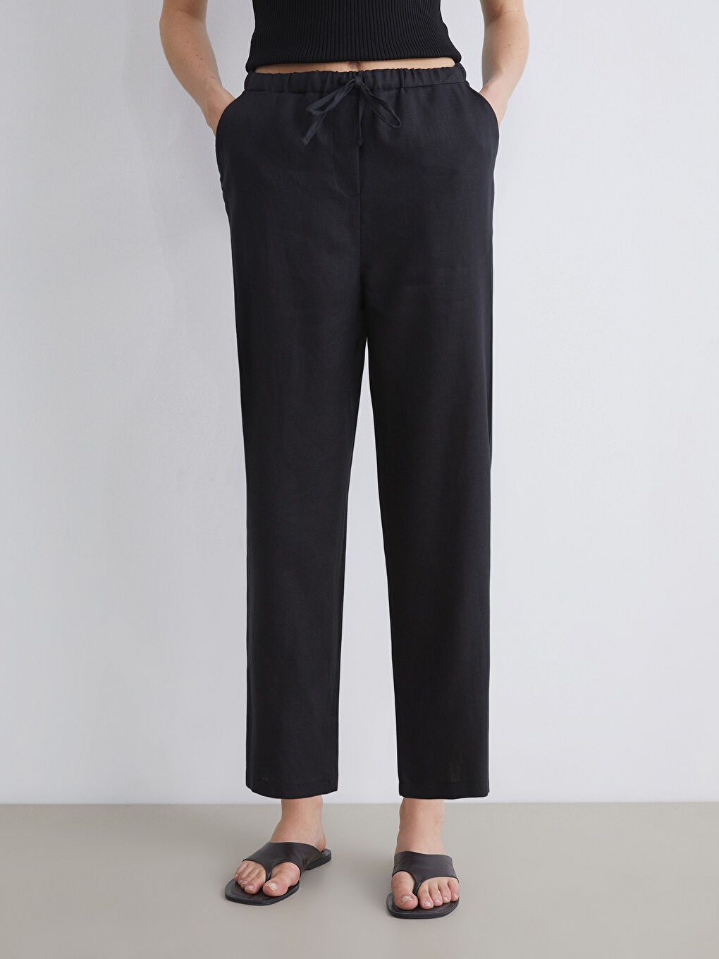 LCWAIKIKI Classic 100% Linen Women's Elastic Waist Trousers -S5K576Z8-CVL