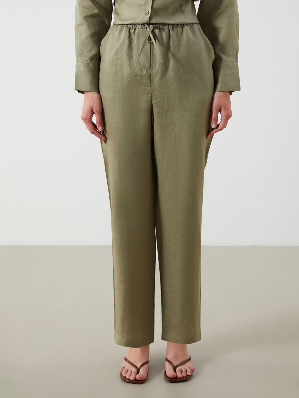 LCWAIKIKI Classic 100% Linen Women's Elastic Waist Trousers -S5K576Z8-GVK