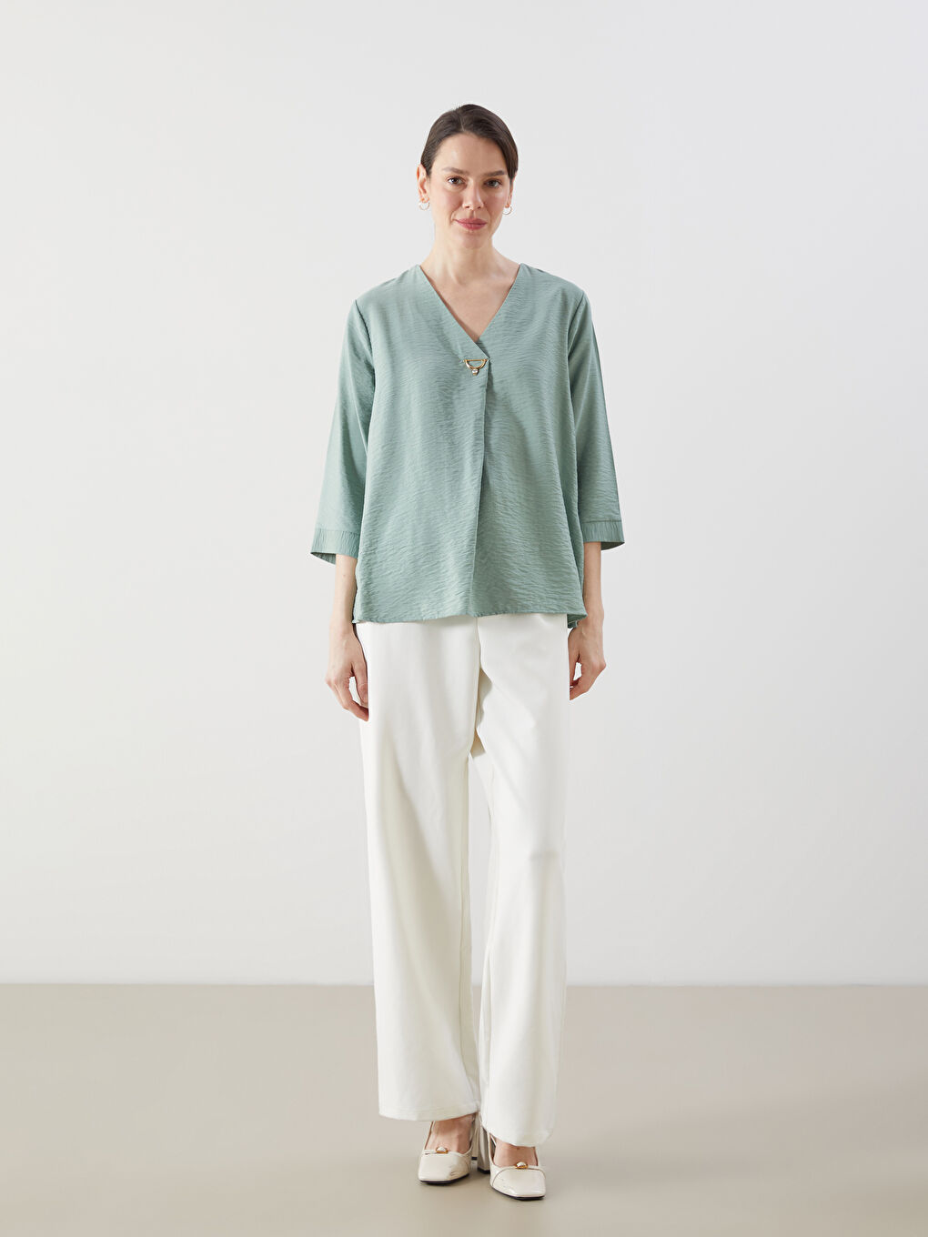 Yeşil V Yaka Kadın Bluz-1