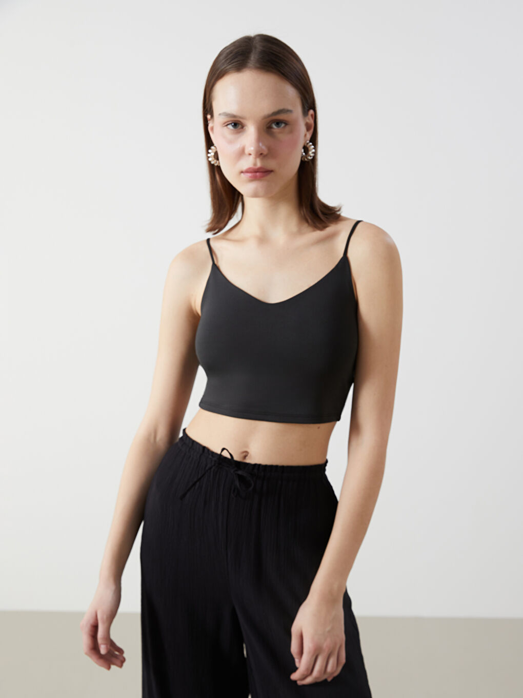 V-Neck Plain Strappy Women's Crop Top -S5K901Z8-CVL