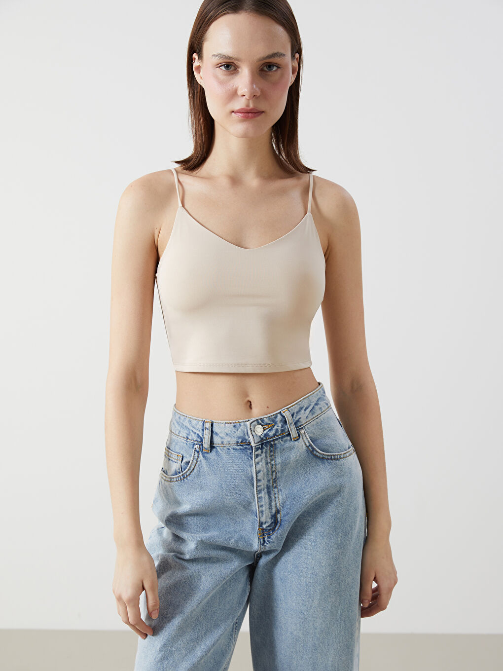 V-Neck Plain Strappy Women's Crop Top -S5K901Z8-D1N