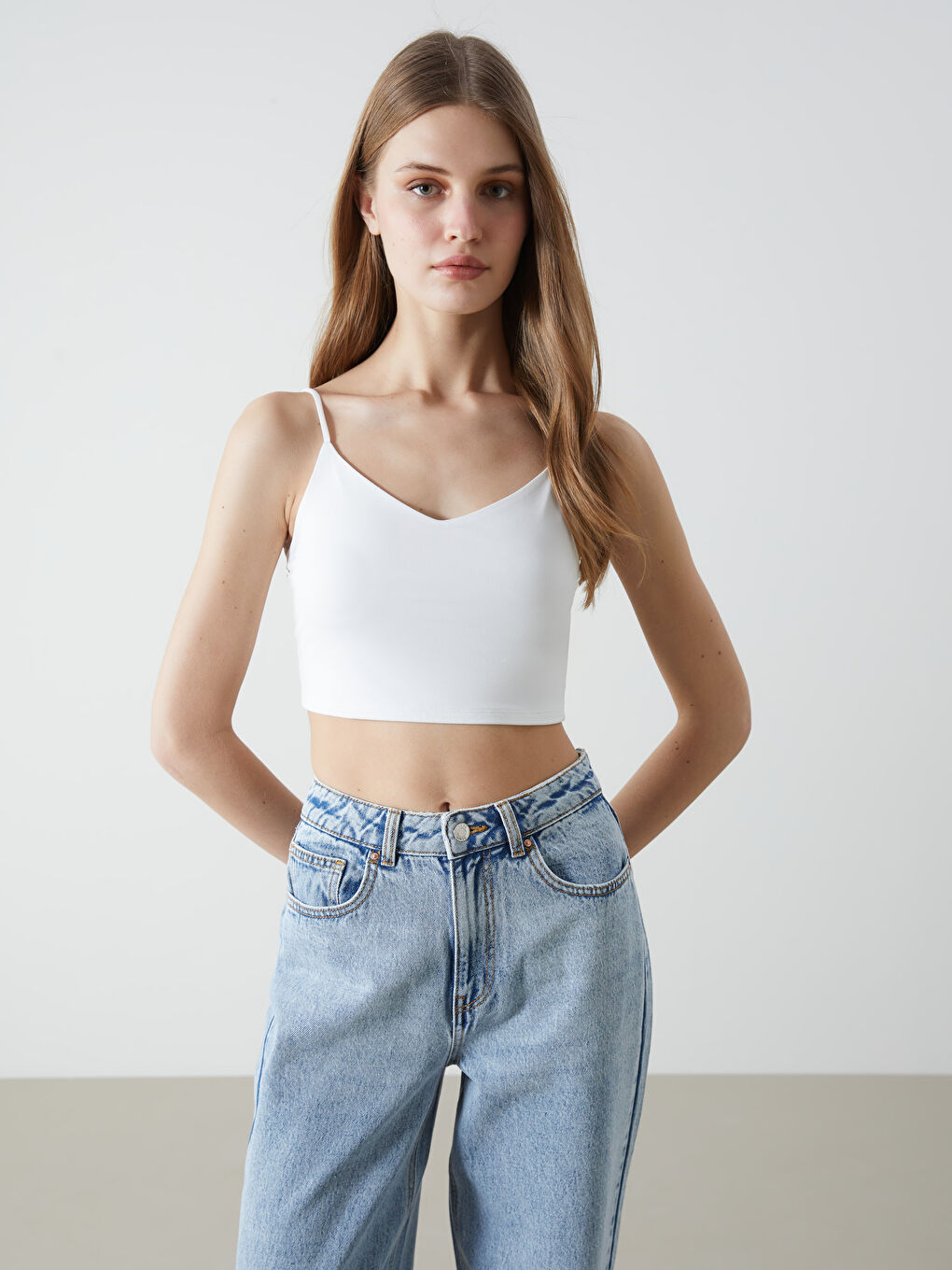 V-Neck Plain Strappy Women's Crop Top -S5K901Z8-Q6K