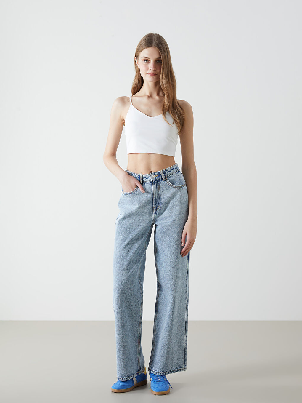 V-Neck Plain Strappy Women's Crop Top -S5K901Z8-Q6K