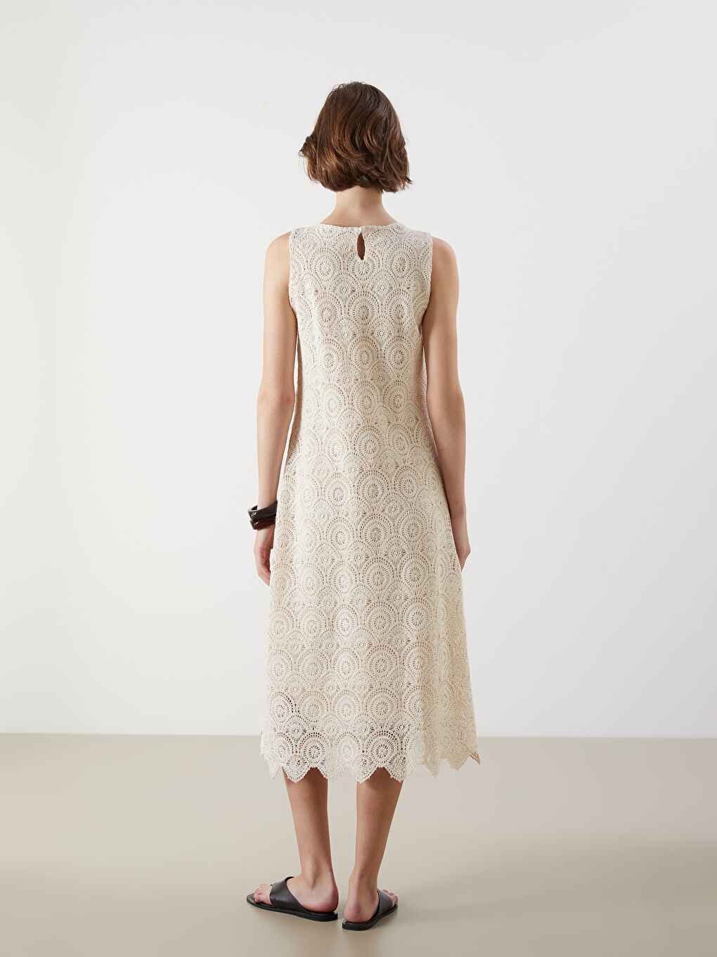 Bej Bisiklet Yaka Dantelli Kroşe Elbise-4