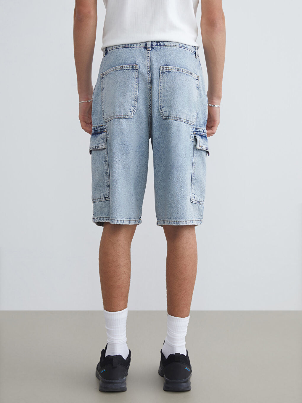 İndigo Rahat Kalıp Erkek Jean Şort-3