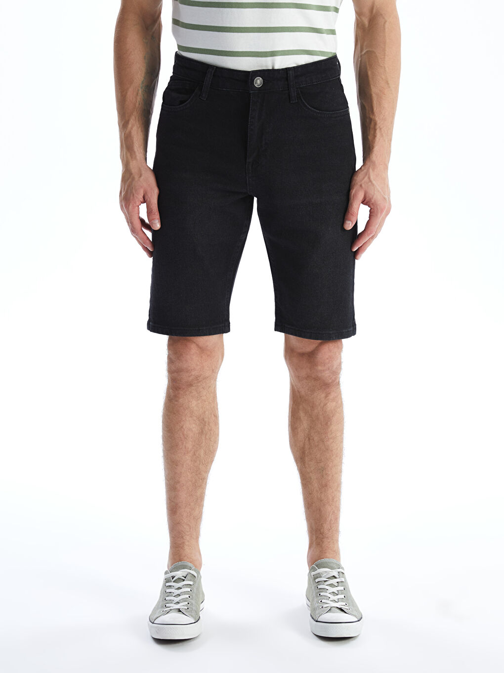 Siyah Standart Kalıp Erkek Jean Şort