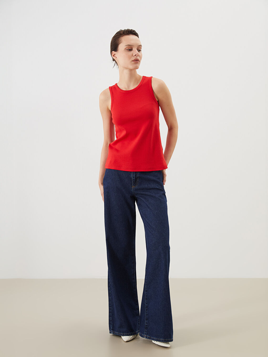 تانکی سەرەوە یاخەی خڕ - بۆ ژنان-1